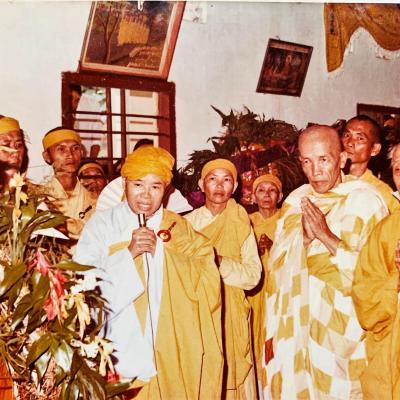Pháp kệ đức Hòa thượng Tôn sư kính niệm ân sanh dưỡng, hướng dẫn báo ân, báo hiếu thâm ân của Ông bà cha mẹ.